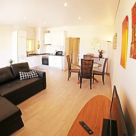 Few Steps To The Appartement *