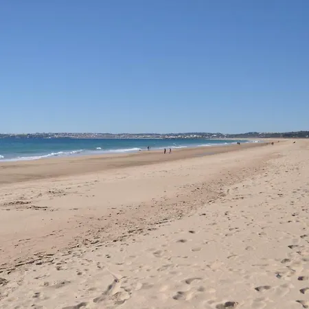 Few Steps To The Alvor