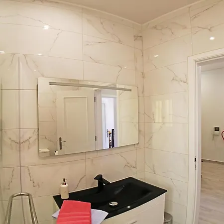 Few Steps To The Apartamento Alvor