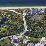 Few Steps To The Alvor
